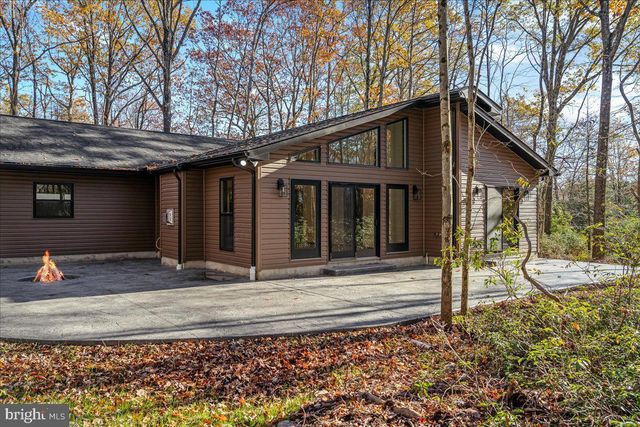 71 FOREST LAKE DR, Jim Thorpe, PA 18229