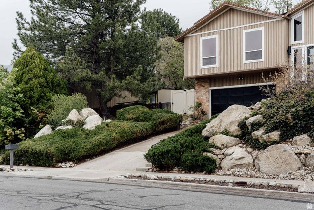 10077 S MAJESTIC CANYON RD, Sandy, UT 84092