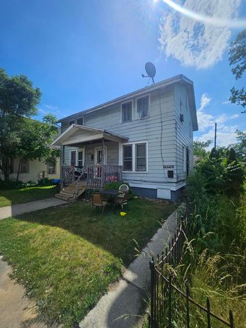 124 N Woodland Avenue, Michigan City, IN 46360