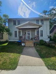 124 N Woodland Avenue, Michigan City, IN 46360