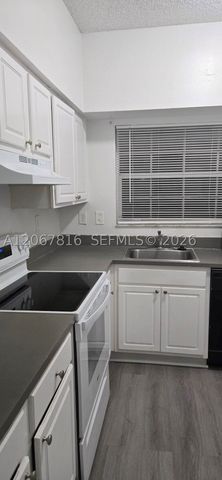 2091 NW 96th Ter 13M, Pembroke Pines, FL 33024