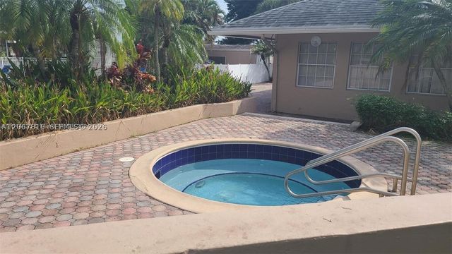 2091 NW 96th Ter 13M, Pembroke Pines, FL 33024
