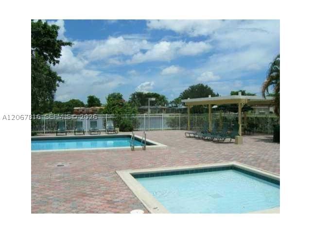 2091 NW 96th Ter 13M, Pembroke Pines, FL 33024