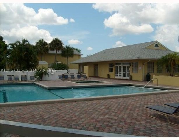 2091 NW 96th Ter 13M, Pembroke Pines, FL 33024