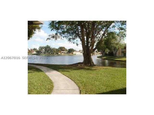 2091 NW 96th Ter 13M, Pembroke Pines, FL 33024