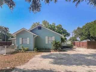 2137 ROSELAWN STREET A, Sarasota, FL 34231