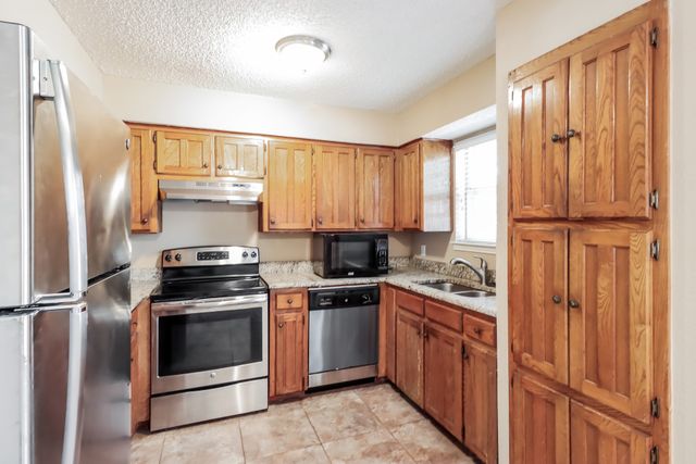 5903 Cameron Drive, Arlington, TX 76017