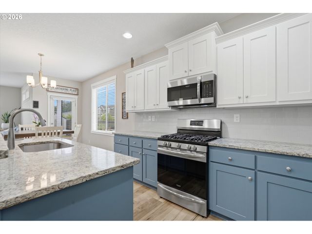 3940 N GRACE Dr, Newberg, OR 97132