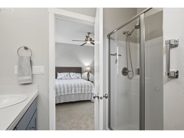 3940 N GRACE Dr, Newberg, OR 97132