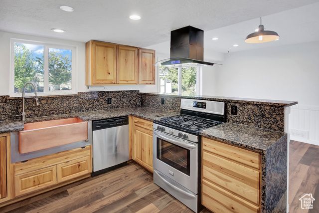 2878 W NORTH PLAIN CITY RD, Plain City, UT 84404