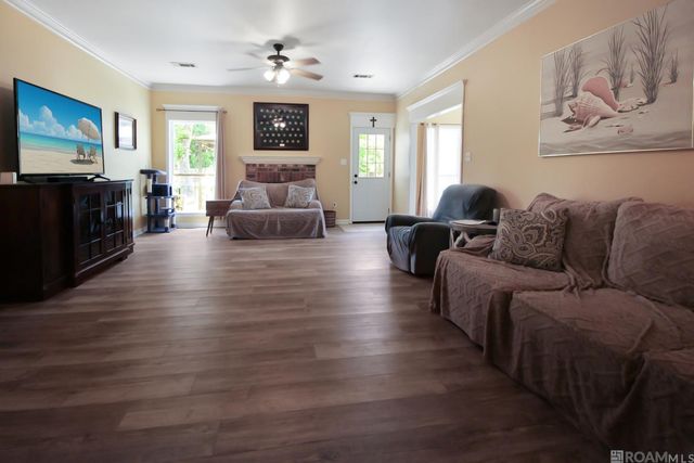 31228 Seagull Ln, Denham Springs, LA 70726