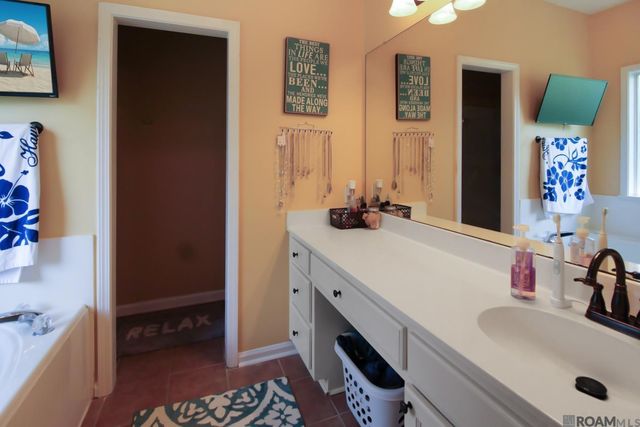 31228 Seagull Ln, Denham Springs, LA 70726