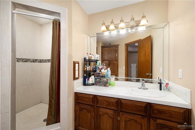 704 Goodwin Acres Road, Palmview, TX 78574