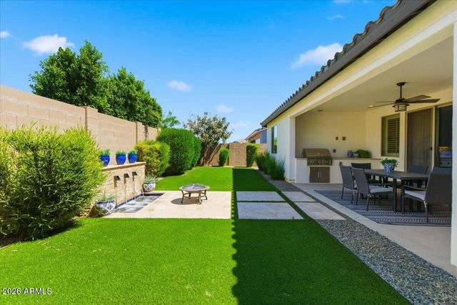 17184 W ROCKLIN Street, Surprise, AZ 85388