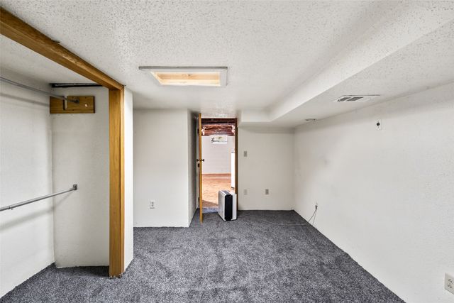 2524 Boston Avenue, Des Moines, IA 50310