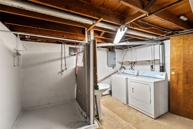 2524 Boston Avenue, Des Moines, IA 50310