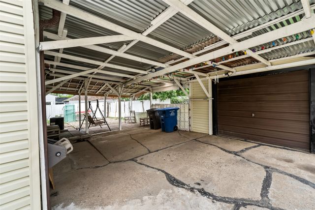 2524 Boston Avenue, Des Moines, IA 50310