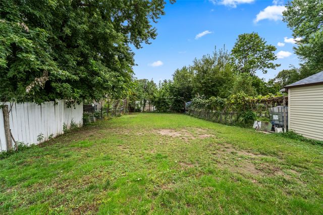 2524 Boston Avenue, Des Moines, IA 50310
