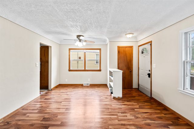 2524 Boston Avenue, Des Moines, IA 50310