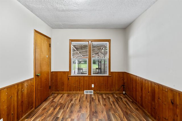 2524 Boston Avenue, Des Moines, IA 50310