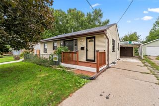 2524 Boston Avenue, Des Moines, IA 50310