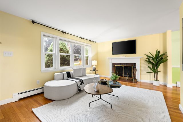 28 Prospect Ave, Arlington, MA 02476