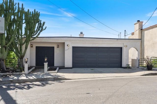 3851 Cazador Street, Los Angeles, CA 90065