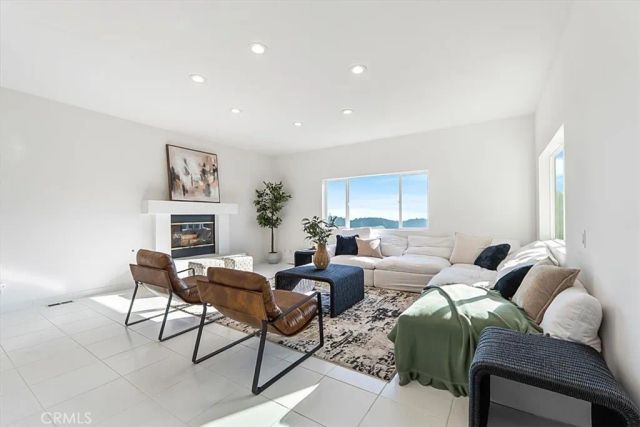 3851 Cazador Street, Los Angeles, CA 90065