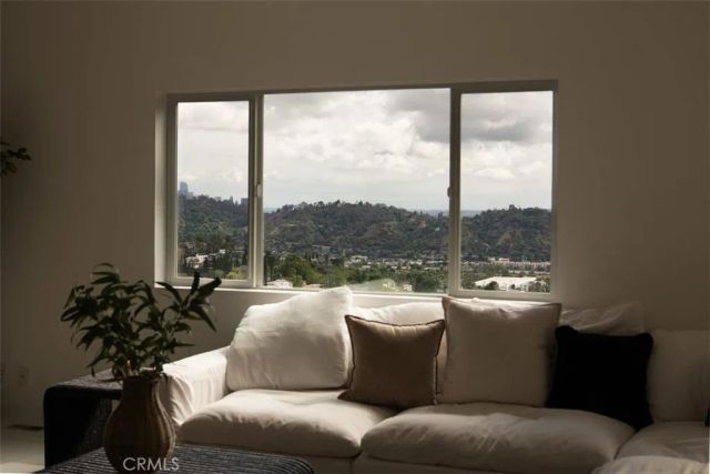 3851 Cazador Street, Los Angeles, CA 90065
