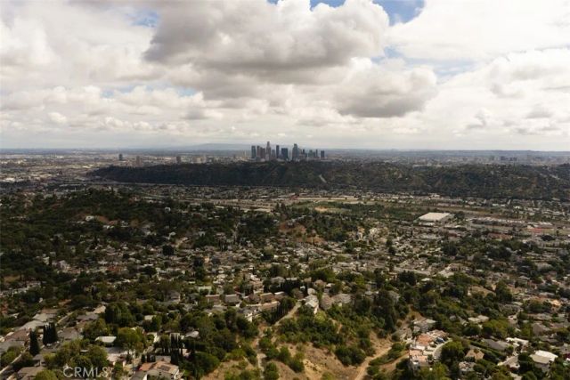 3851 Cazador Street, Los Angeles, CA 90065