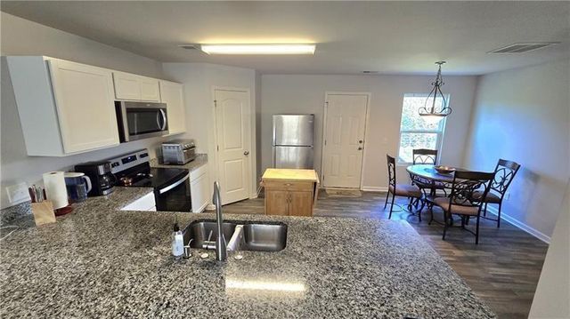 25 Oxford Lane, Kingston, GA 30145