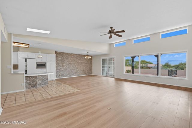 641 S Los Diamantes, Green Valley, AZ 85614