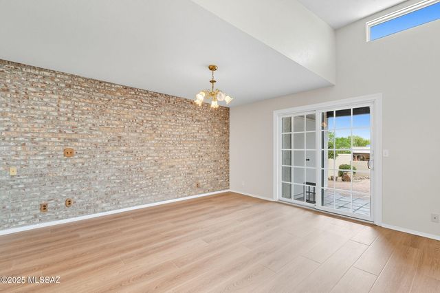 641 S Los Diamantes, Green Valley, AZ 85614