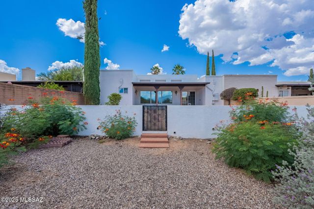 641 S Los Diamantes, Green Valley, AZ 85614