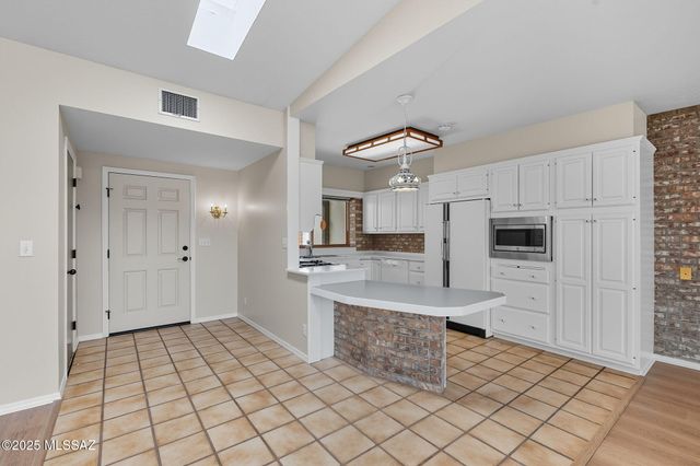 641 S Los Diamantes, Green Valley, AZ 85614