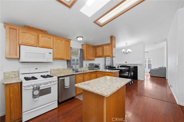 17225 Valley 69W, Fontana, CA 92335