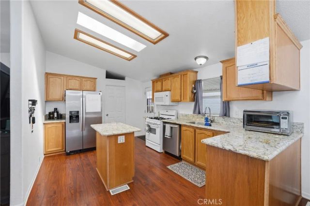 17225 Valley 69W, Fontana, CA 92335