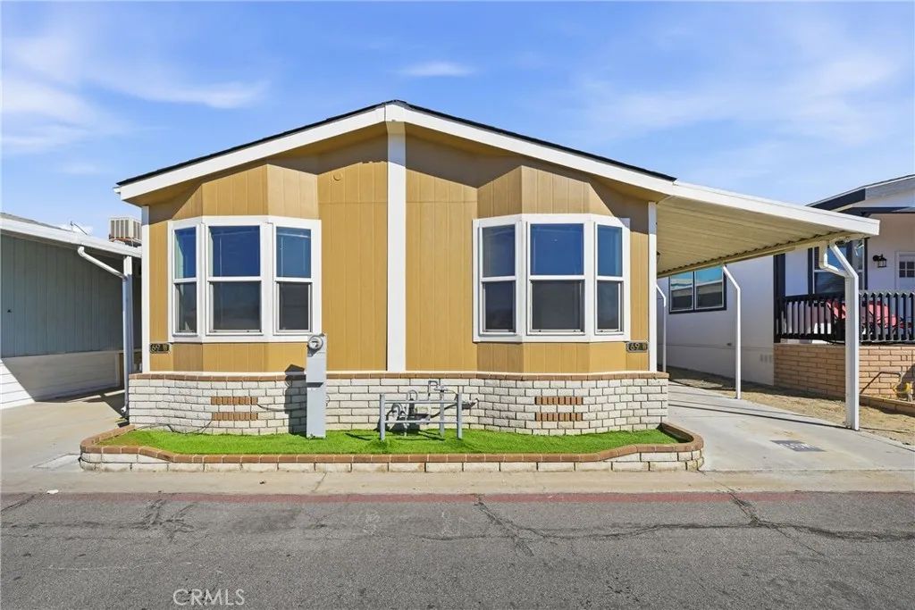 17225 Valley 69W, Fontana, CA 92335