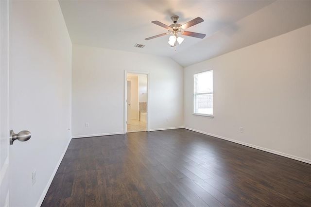 2801 Thompson Farm Lane, Yukon, OK 73099