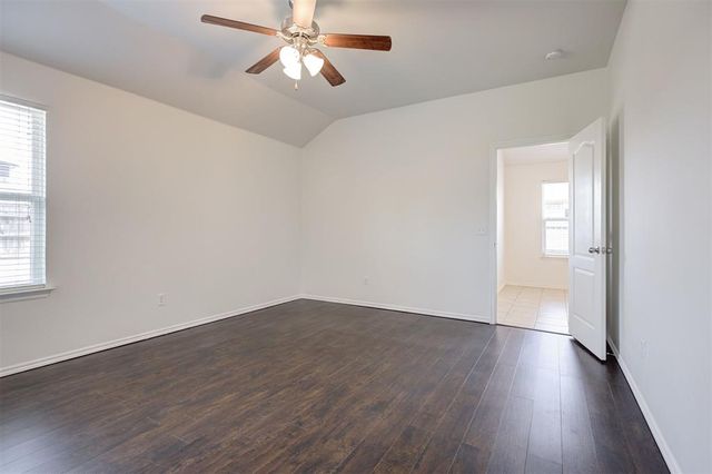 2801 Thompson Farm Lane, Yukon, OK 73099