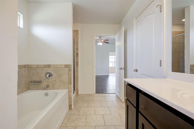 2801 Thompson Farm Lane, Yukon, OK 73099