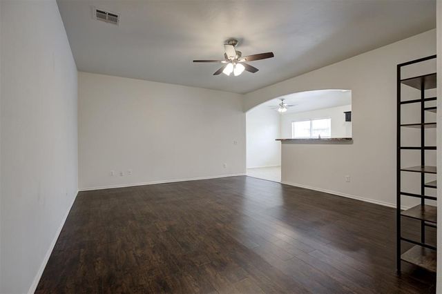 2801 Thompson Farm Lane, Yukon, OK 73099