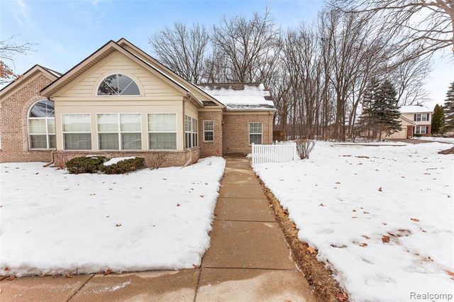 36218 Abbey Drive, Westland, MI 48185