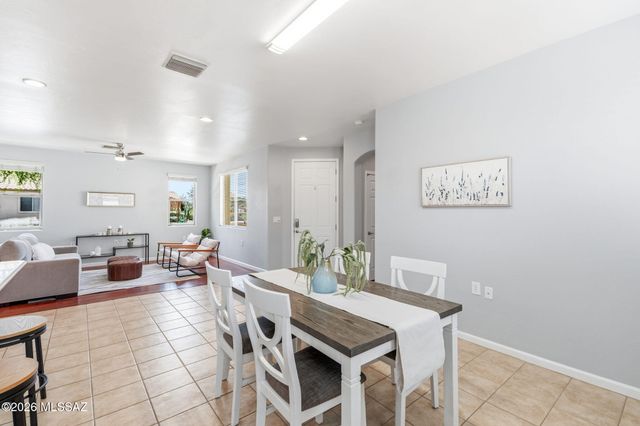 10134 S Azure Surrey Drive, Vail, AZ 85641