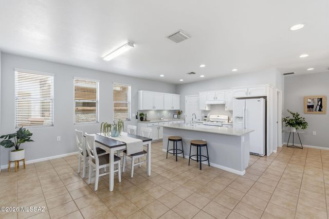 10134 S Azure Surrey Drive, Vail, AZ 85641