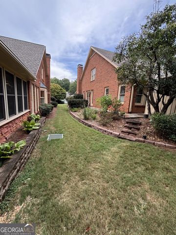 640 Brickleberry Court, Roswell, GA 30075
