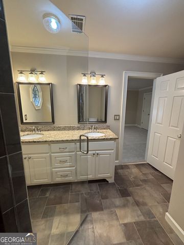640 Brickleberry Court, Roswell, GA 30075