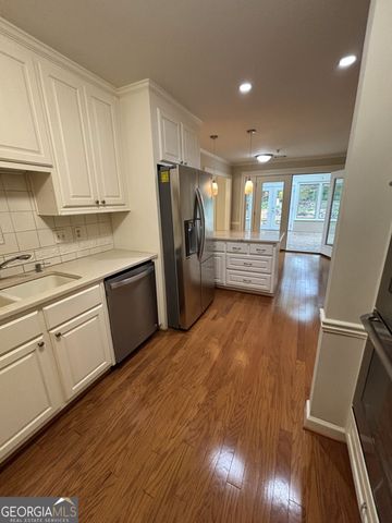 640 Brickleberry Court, Roswell, GA 30075