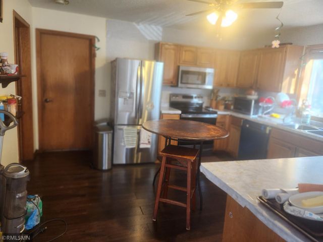 883 3rd Street E, Saint Paul, MN 55106