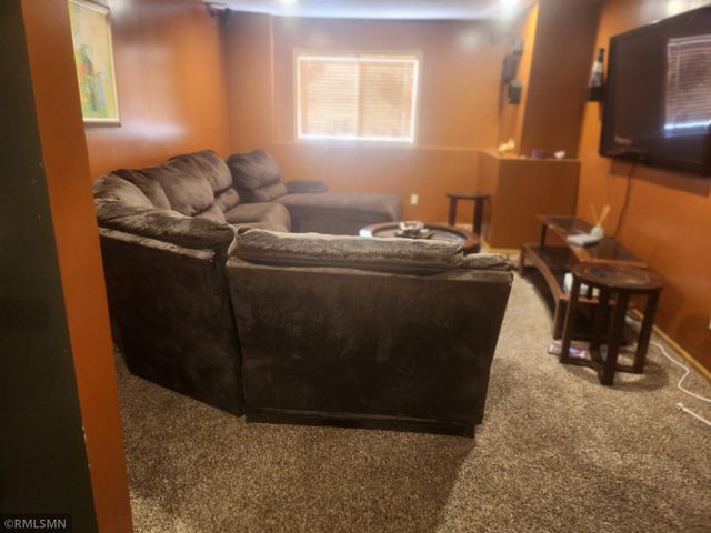 883 3rd Street E, Saint Paul, MN 55106